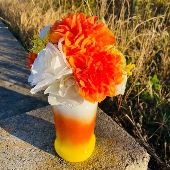 💛🧡🤍 NEW - Cute Fall - CANDY CORN - Faux Floral Accent Arrangement - Picture 8 of 15